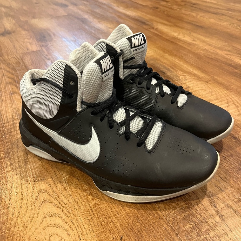 Nike Black and Gray Athletic Shoes